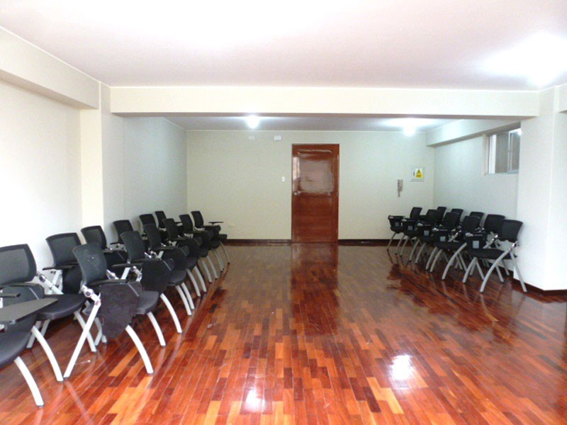 Alquiler Oficina en San Isidro - Ovalo QuiÃ±ones Piso 7